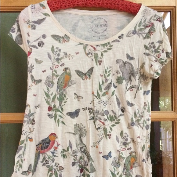 Lucky tee fit for a safari 🦓  🌴 🦒 - Picture 2 of 3